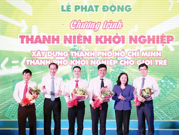 Khởi nghiệp trẻ